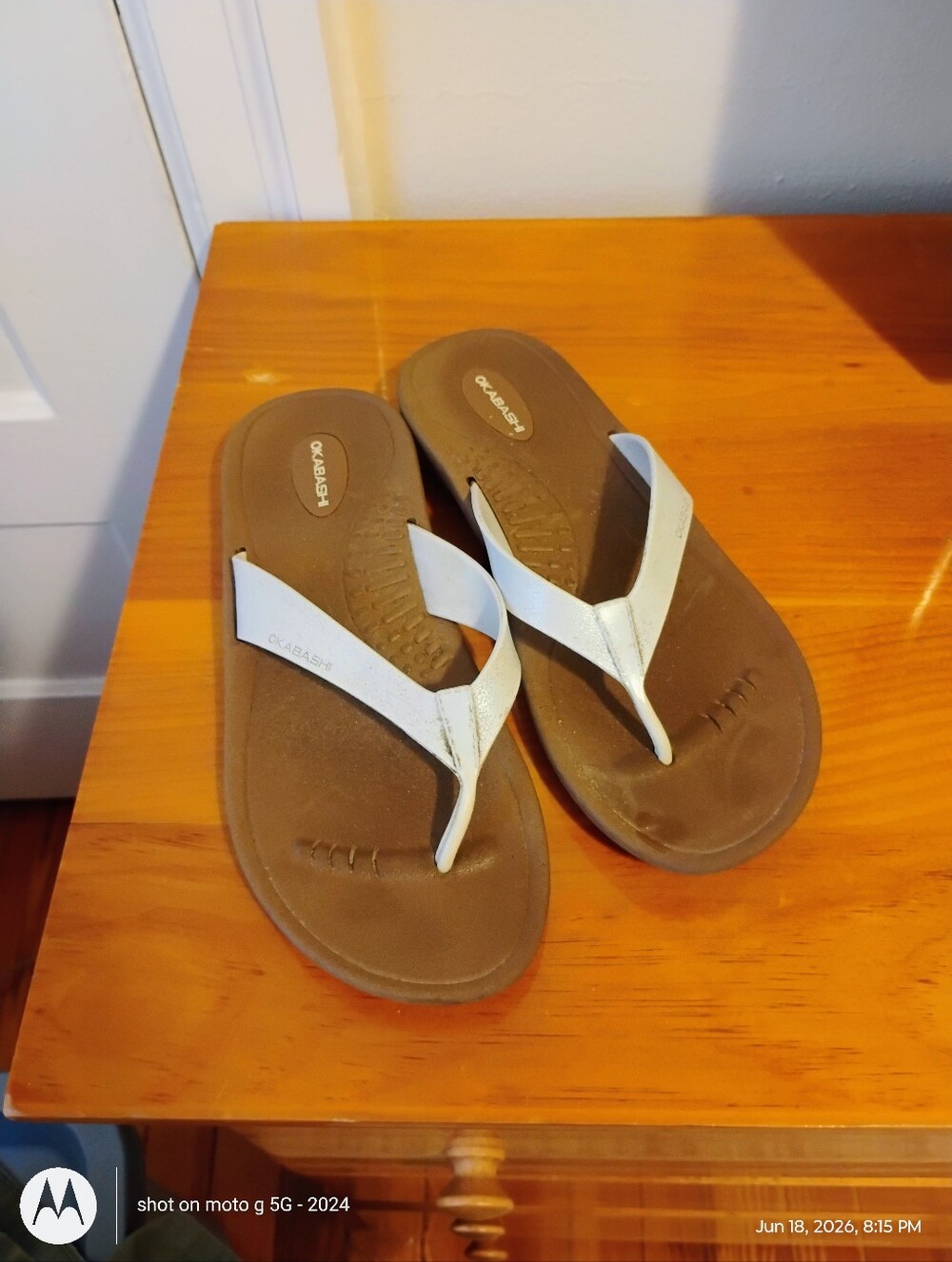 Okabashi Women’s White and Brown Flip Flop Sandals